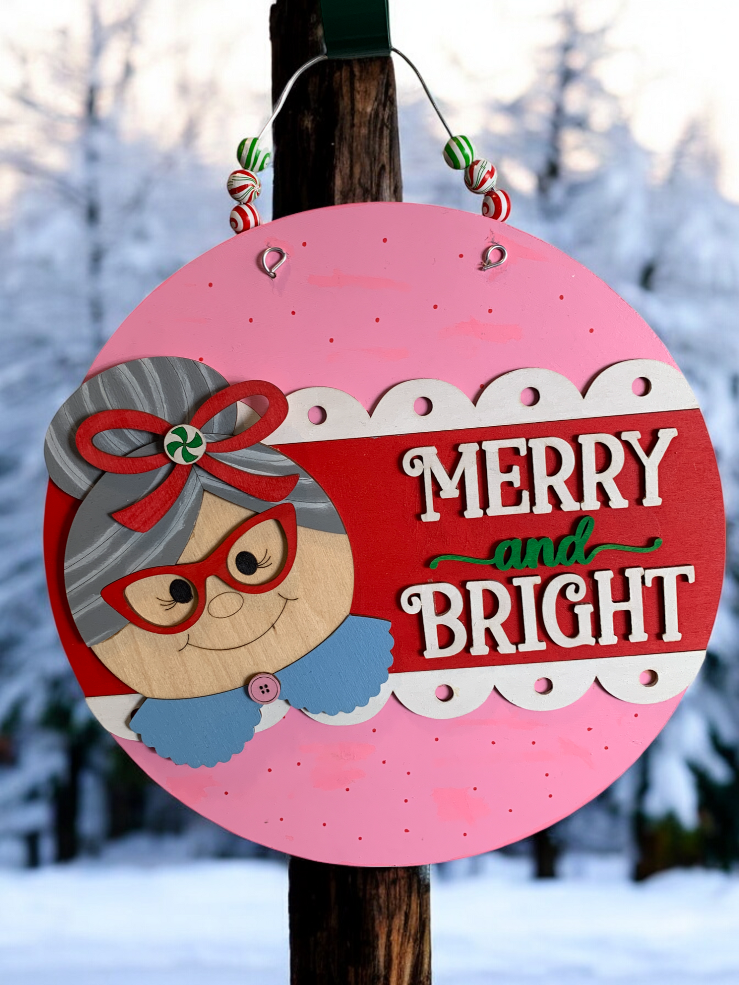 Merry and Bright Christmas Sign – 3D Wooden Round Holiday Decor with Grandma Design