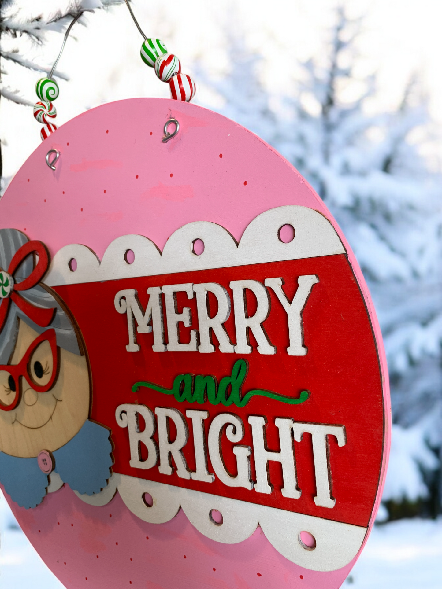 Merry and Bright Christmas Sign – 3D Wooden Round Holiday Decor with Grandma Design