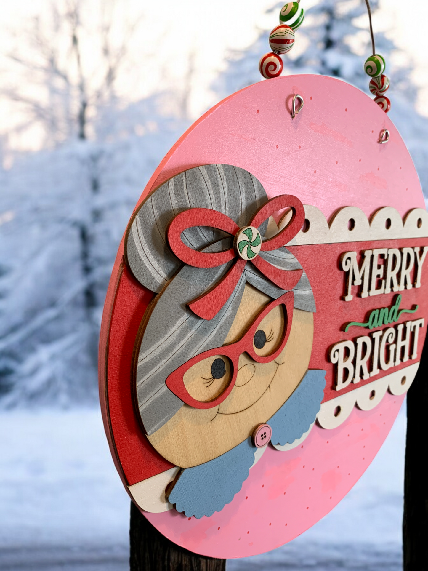 Merry and Bright Christmas Sign – 3D Wooden Round Holiday Decor with Grandma Design