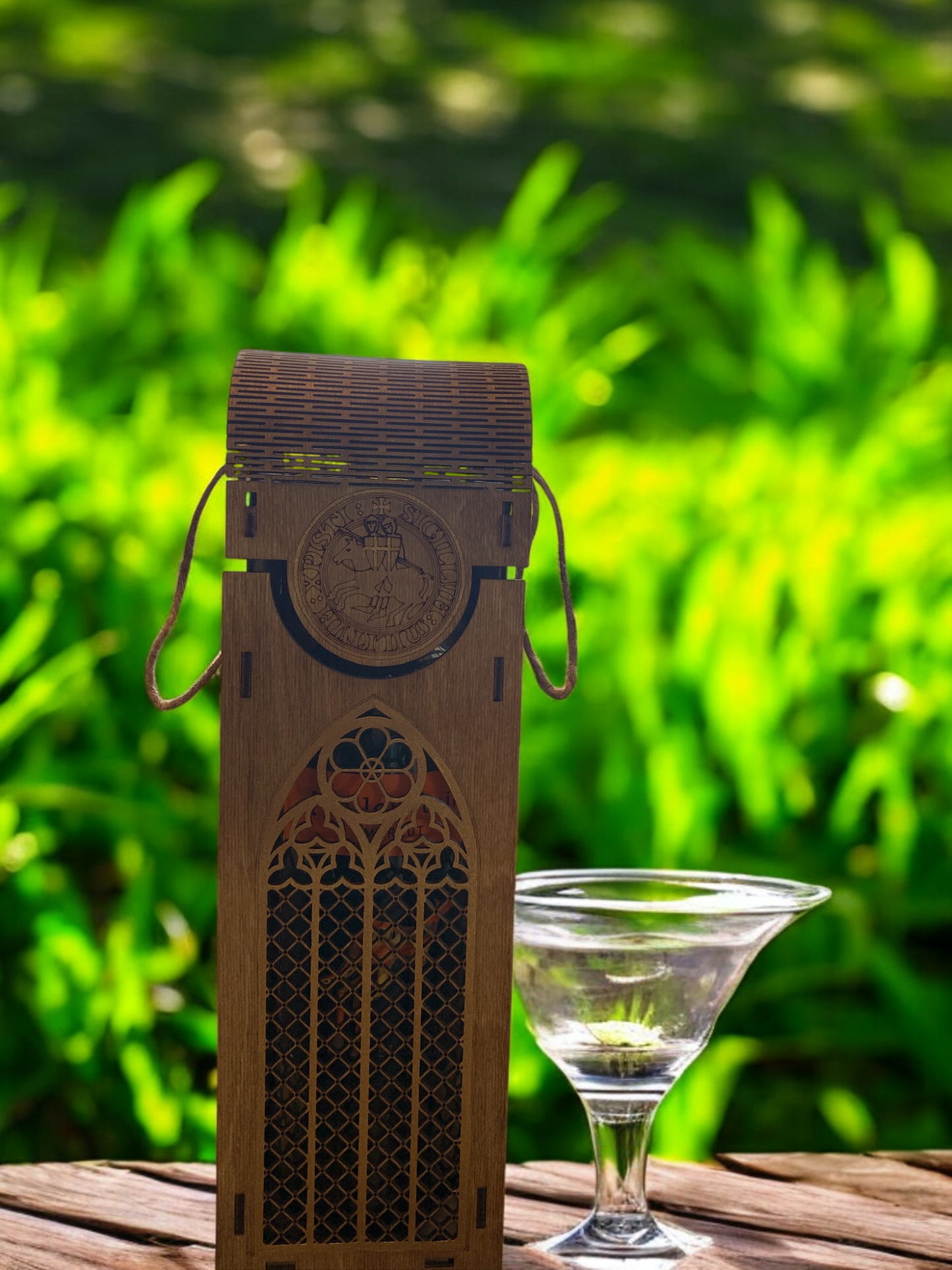 Old fashioned radio inspired wine box