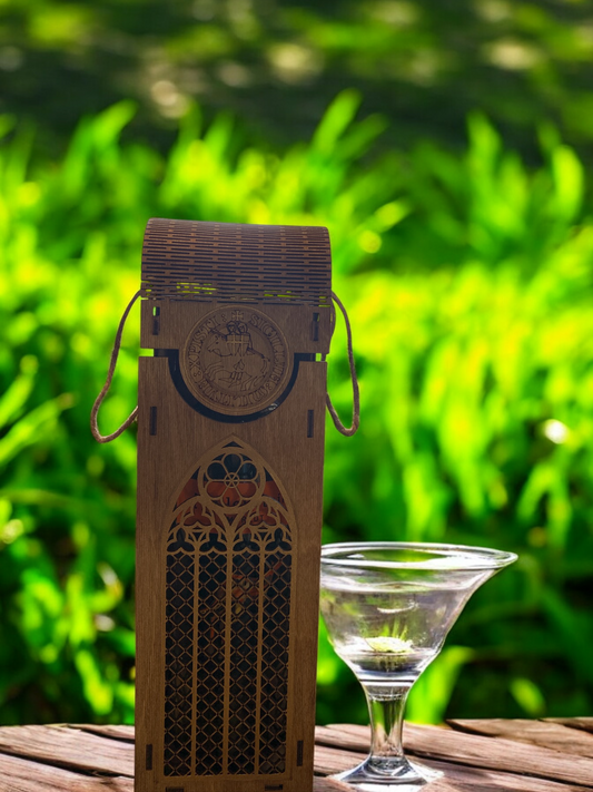 Old fashioned radio inspired wine box